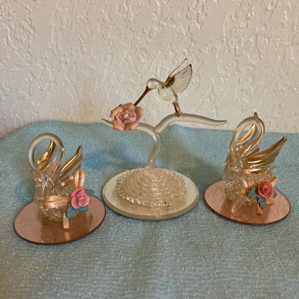 3 Vtg One Baron Glass Crystal Hummingbird With Two Swans Both With Gold Trim